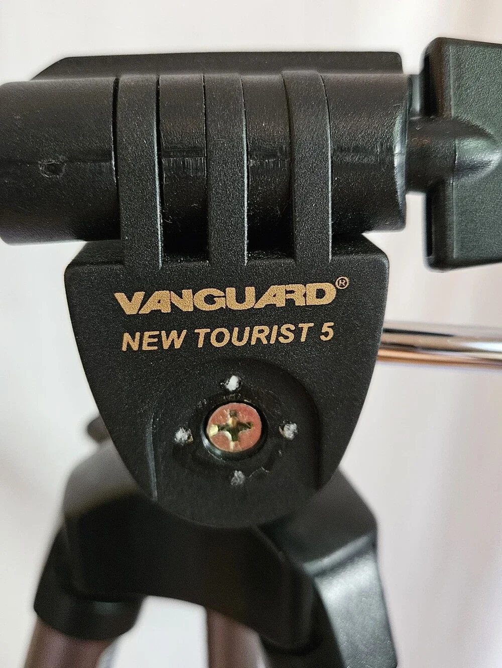Vanguard New Tourist 5 Camera Tripod With Case -- Compact Photo & Video Stand